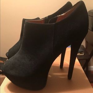 Black suede peep toe 8.5 SAM EDELMAN
